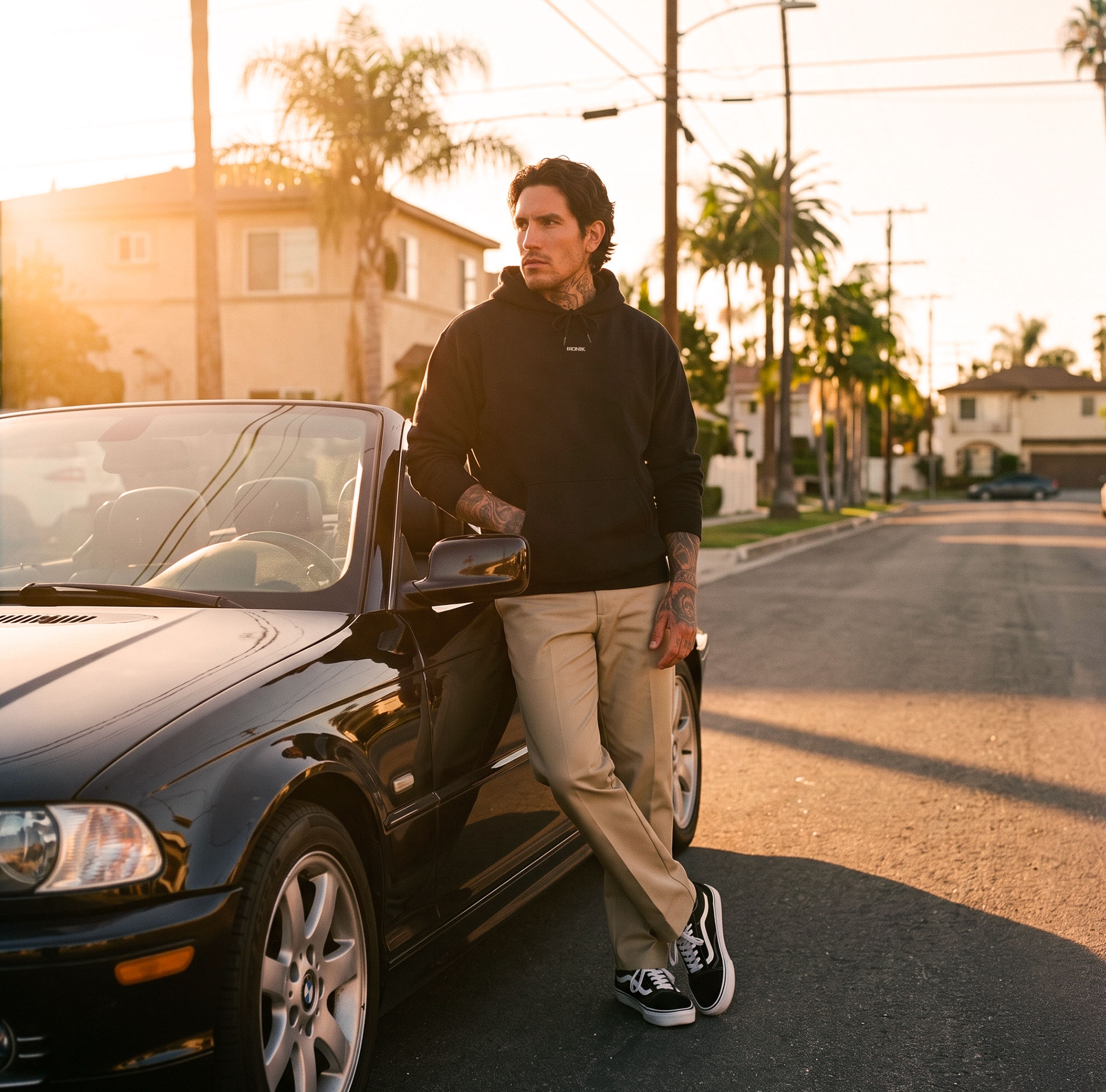 Signature Hoodie Black — IRONIK